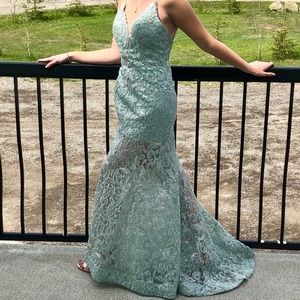 worn once for graduation